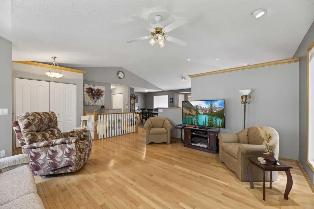 5241 Township Road 325 A Rural Mountain View County AB T0M 1X0