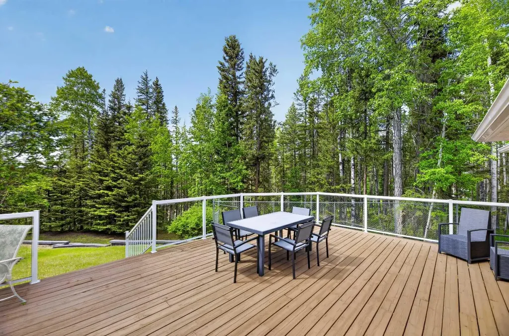 5241 Township Road 325 A Rural Mountain View County AB T0M 1X0