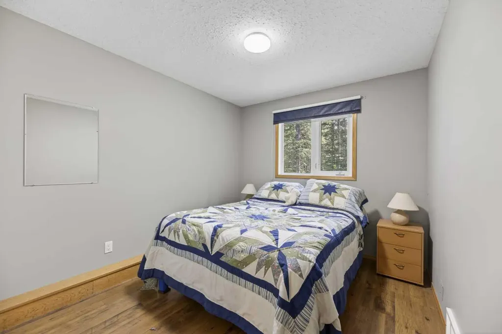 5241 Township Road 325 A Rural Mountain View County AB T0M 1X0