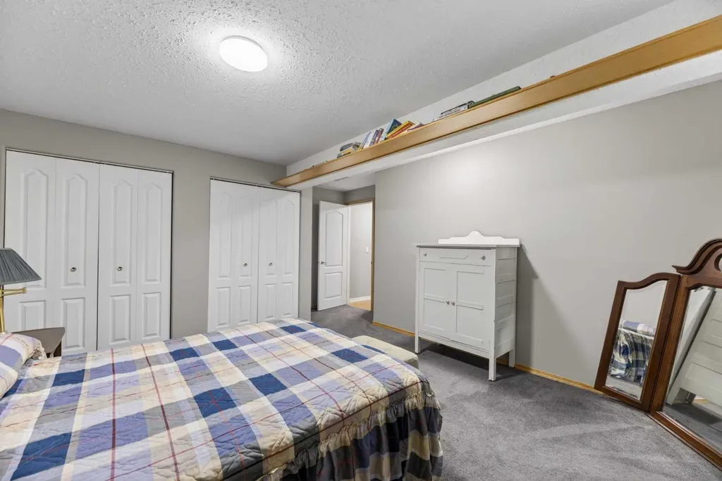 5241 Township Road 325 A Rural Mountain View County AB T0M 1X0