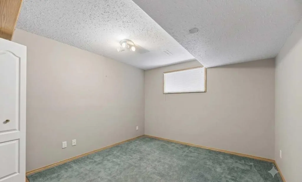 5241 Township Road 325 A Rural Mountain View County AB T0M 1X0