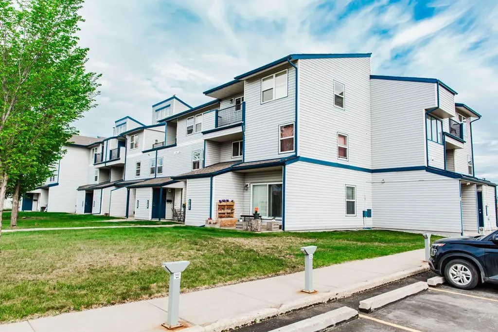 7201 Poplar Drive Grande Prairie AB t8v6c5