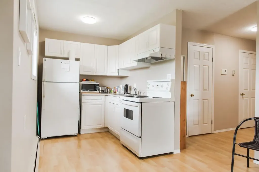 7201 Poplar Drive Grande Prairie AB t8v6c5