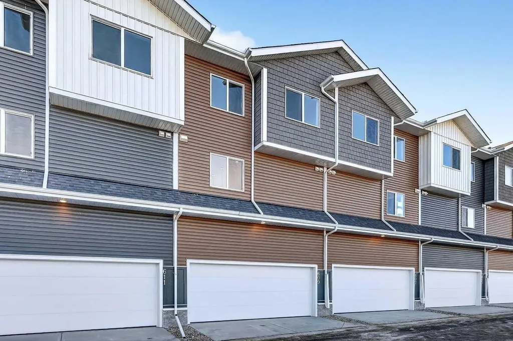 132 Red Embers Link NE Calgary AB T3N 2X8