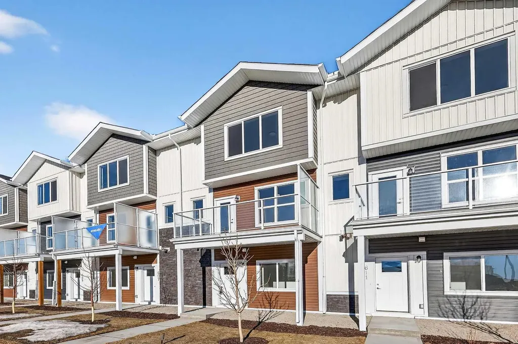 132 Red Embers Link NE Calgary AB T3N 2X8