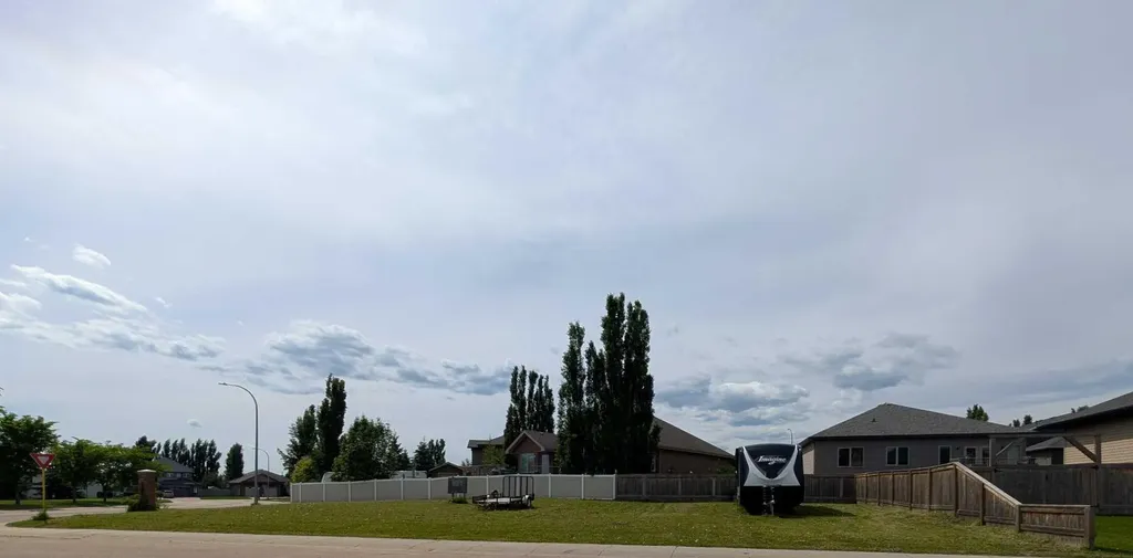 22 Parkdale Way SE Slave Lake AB T0G2A3