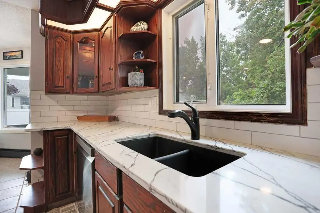 648 2nd Street E Brooks AB T1R 0M9