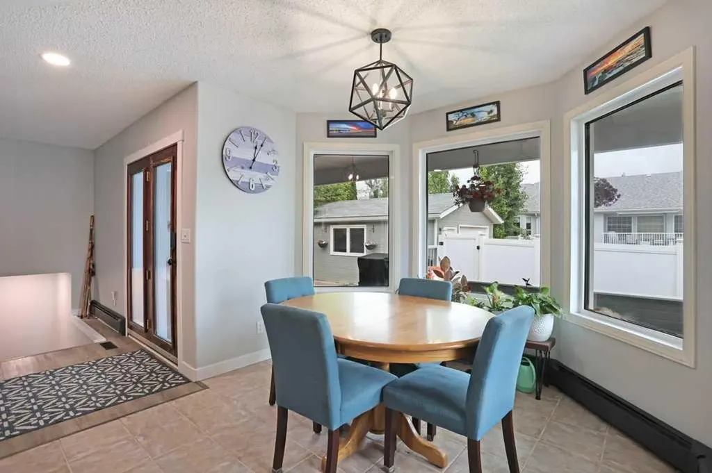 648 2nd Street E Brooks AB T1R 0M9