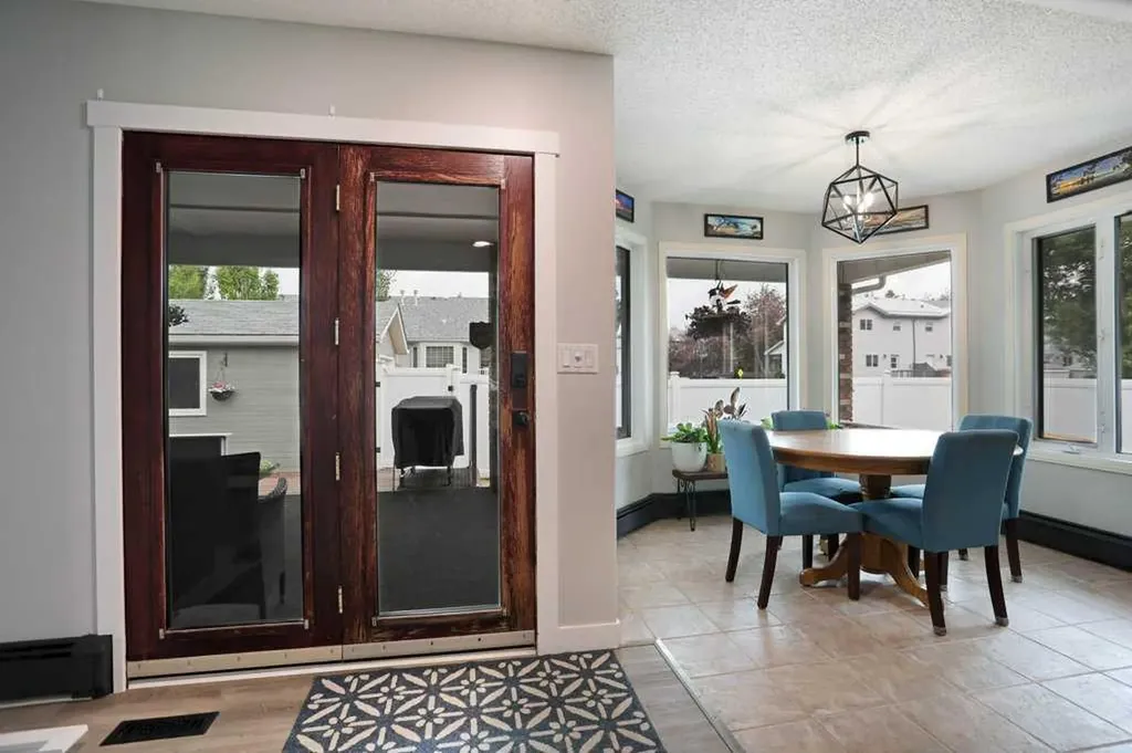 648 2nd Street E Brooks AB T1R 0M9