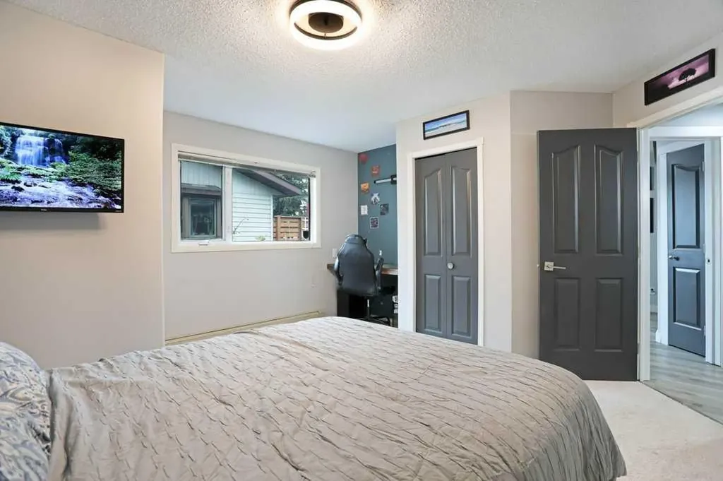 648 2nd Street E Brooks AB T1R 0M9