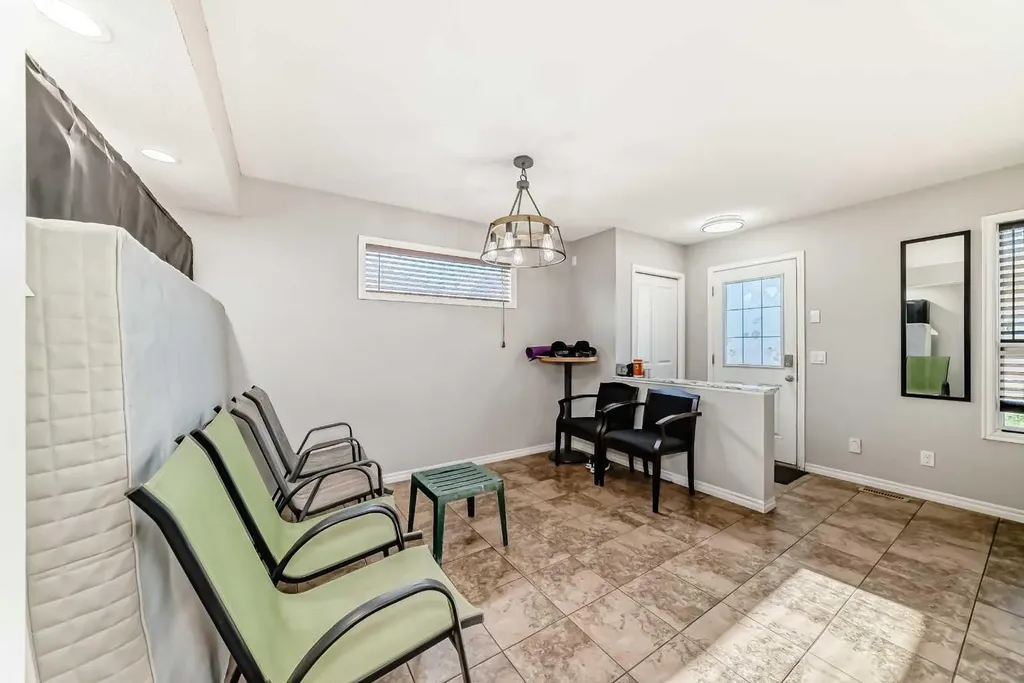 16 Skyview Springs Road NE Calgary AB T3N 0C6