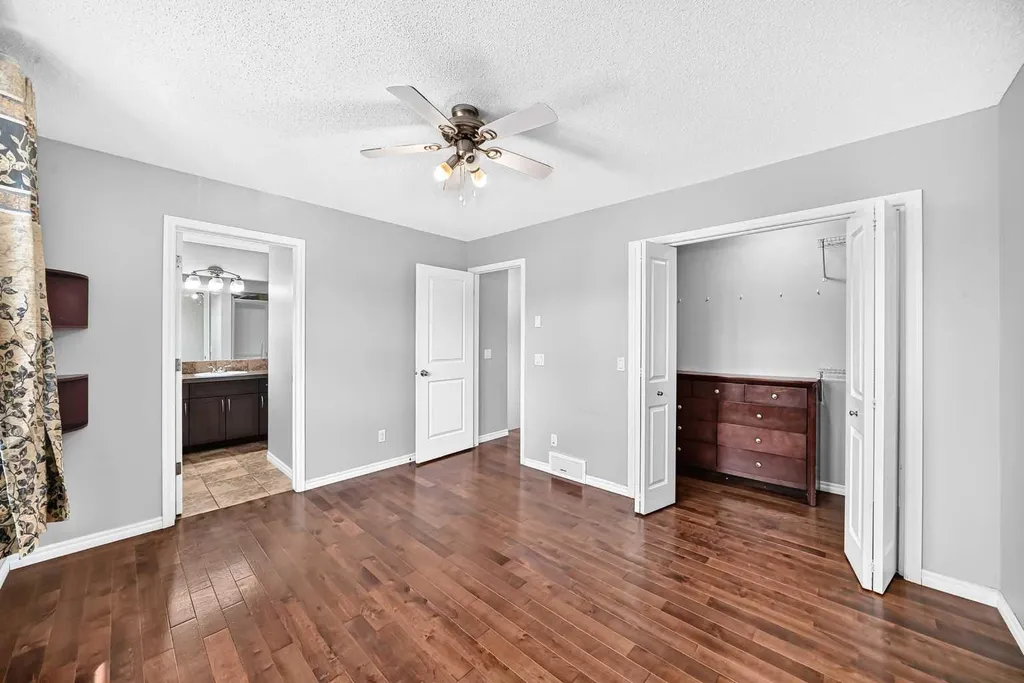16 Skyview Springs Road NE Calgary AB T3N 0C6