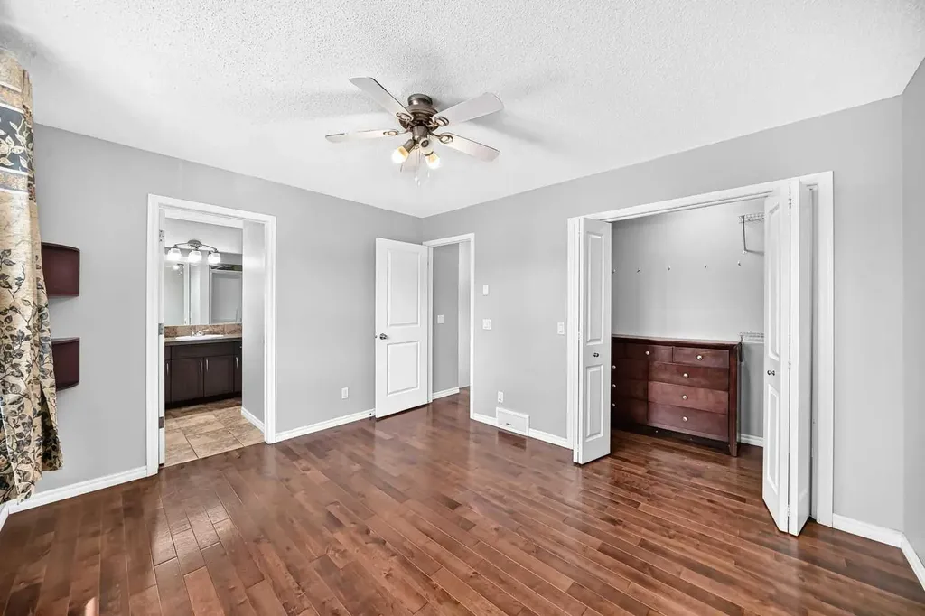16 Skyview Springs Road NE Calgary AB T3N 0C6