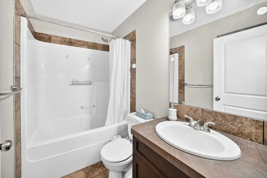 16 Skyview Springs Road NE Calgary AB T3N 0C6