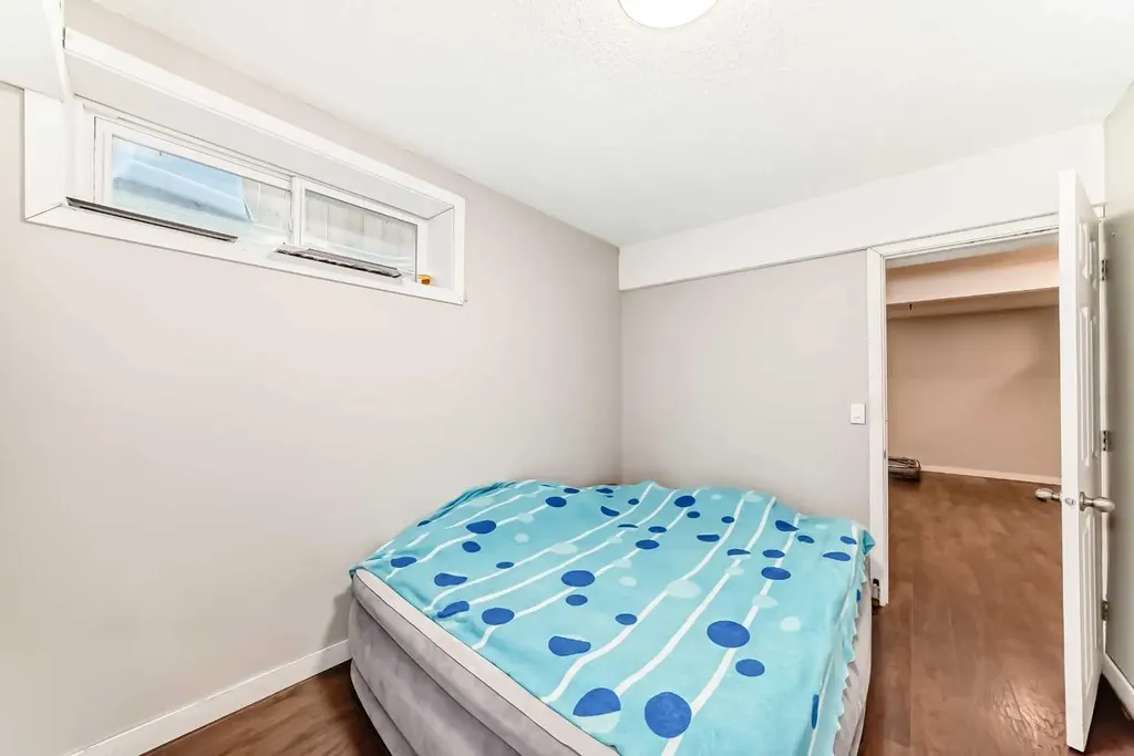 16 Skyview Springs Road NE Calgary AB T3N 0C6