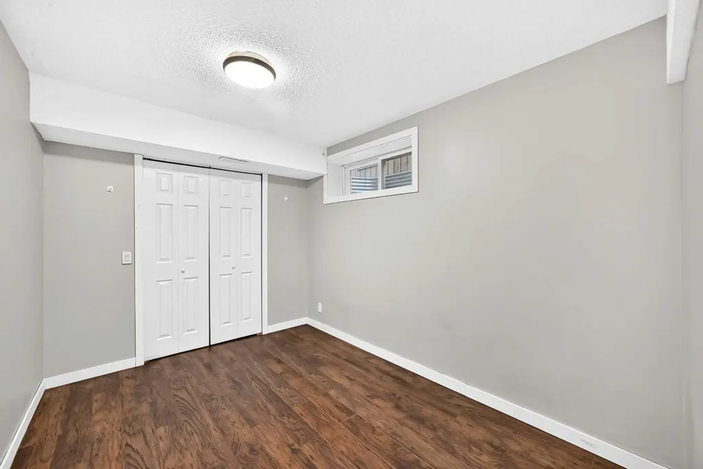 16 Skyview Springs Road NE Calgary AB T3N 0C6
