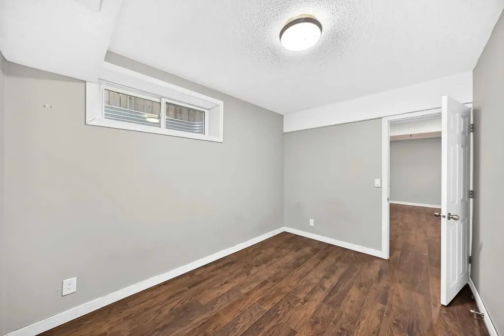 16 Skyview Springs Road NE Calgary AB T3N 0C6