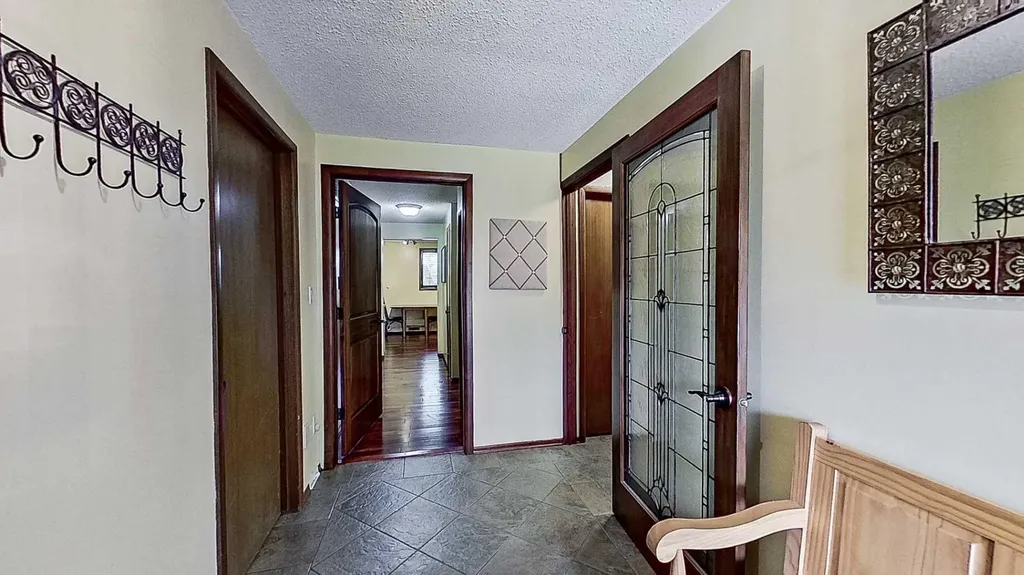 5803 Dalgleish Road NW Calgary AB T3A 1K4