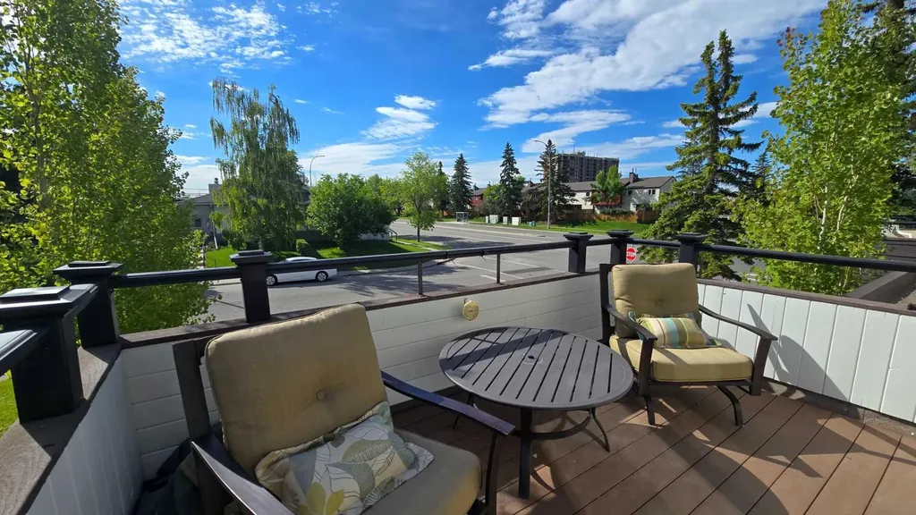 5803 Dalgleish Road NW Calgary AB T3A 1K4