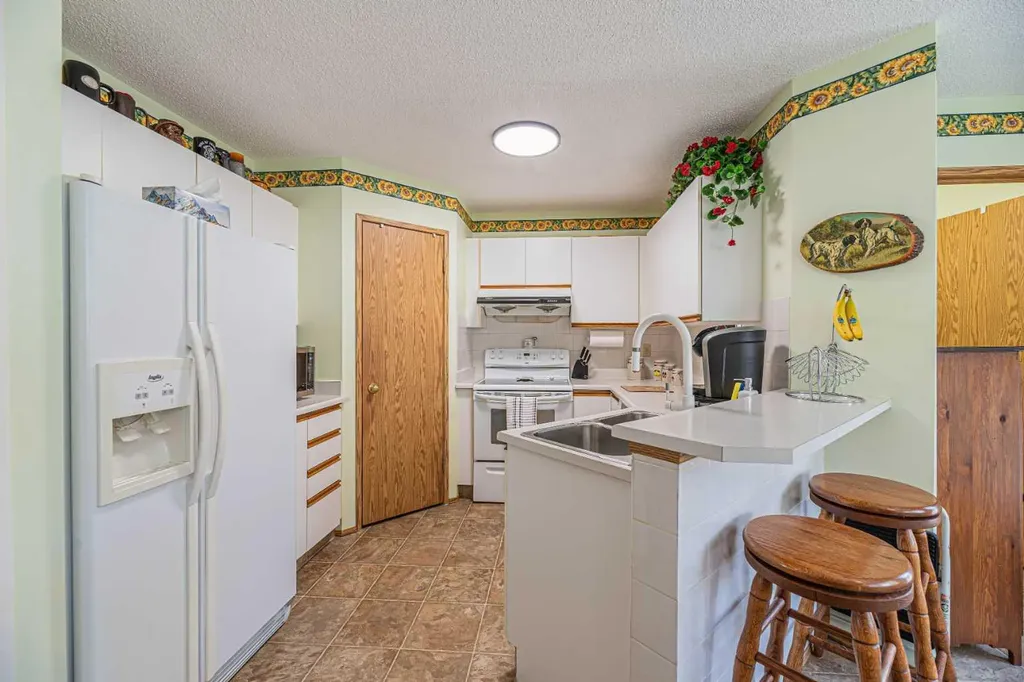 259 Carmel Close NE Calgary AB T1Y 6Y4