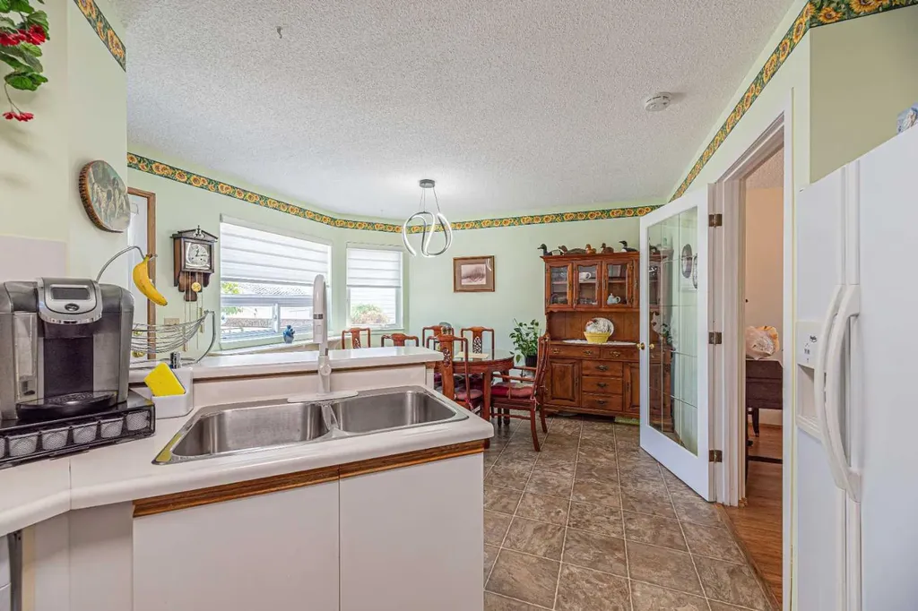 259 Carmel Close NE Calgary AB T1Y 6Y4