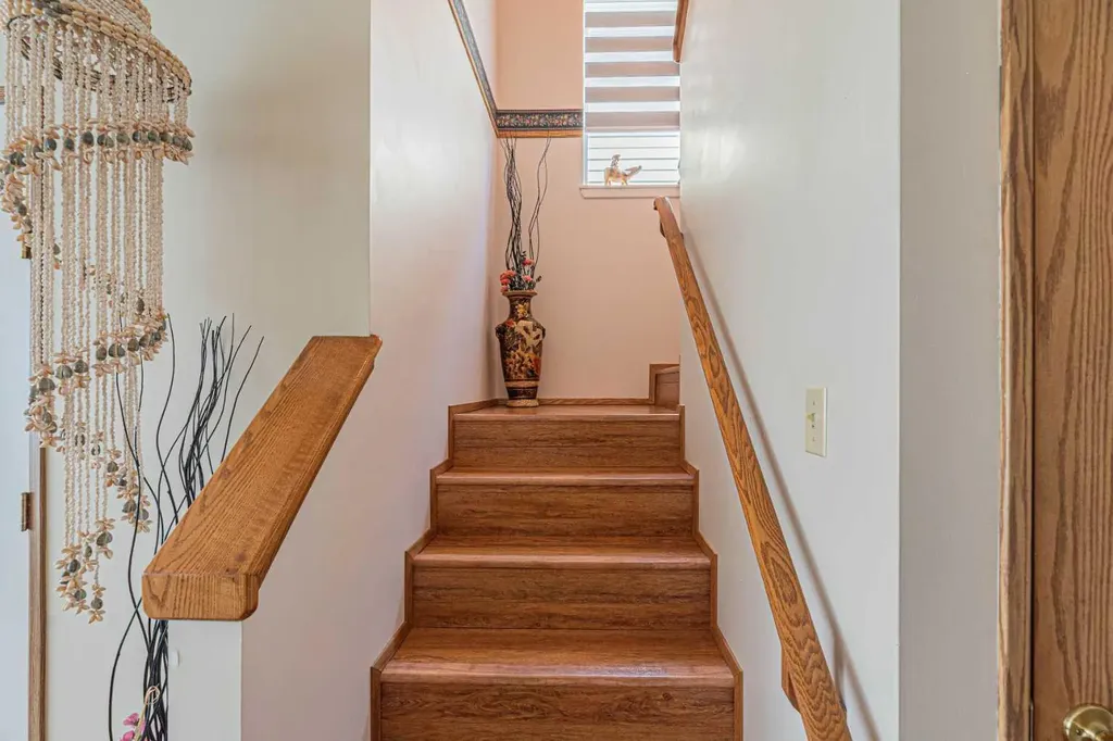 259 Carmel Close NE Calgary AB T1Y 6Y4