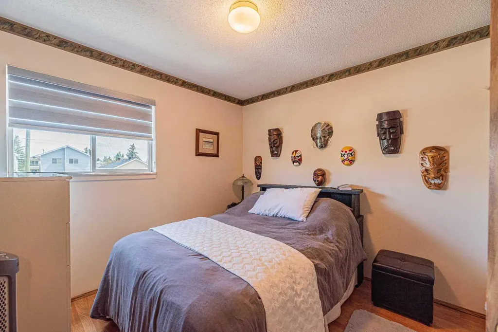 259 Carmel Close NE Calgary AB T1Y 6Y4