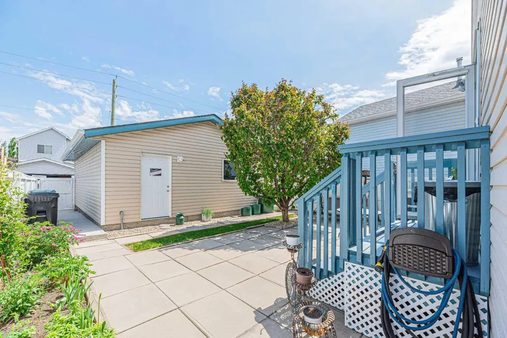 259 Carmel Close NE Calgary AB T1Y 6Y4
