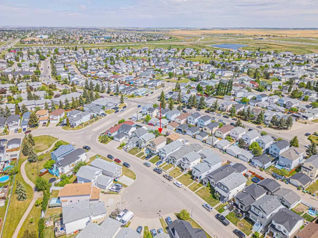 259 Carmel Close NE Calgary AB T1Y 6Y4