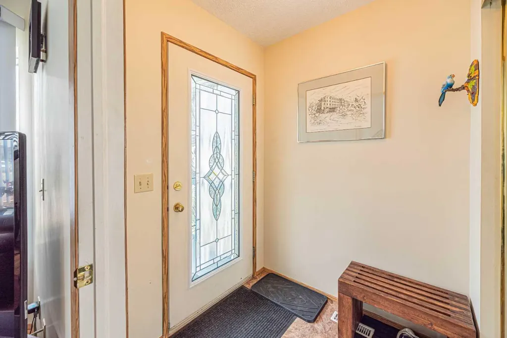 259 Carmel Close NE Calgary AB T1Y 6Y4