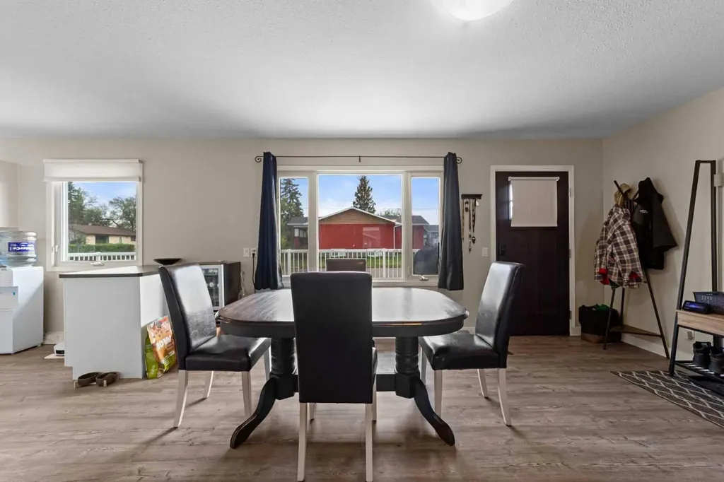 5302 49 Street Daysland AB T0B1A0