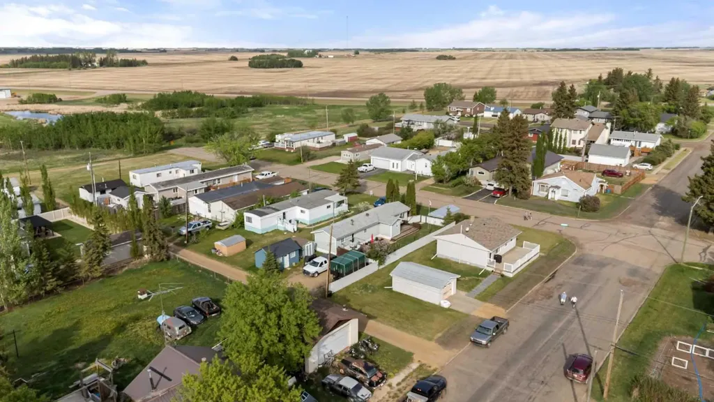 5302 49 Street Daysland AB T0B1A0
