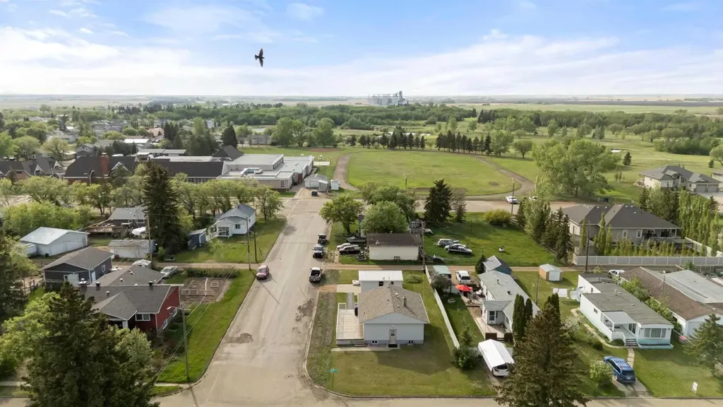 5302 49 Street Daysland AB T0B1A0