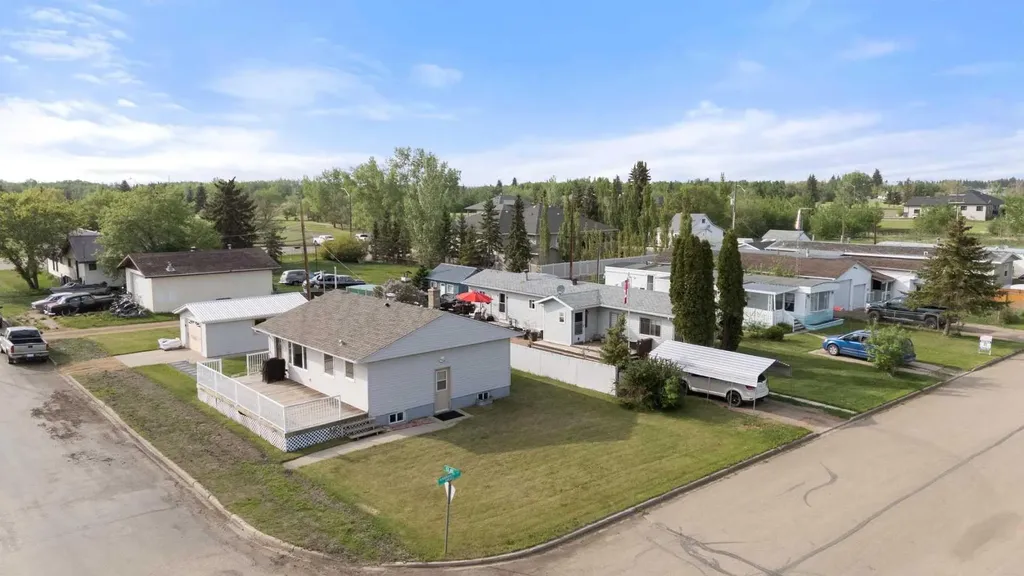 5302 49 Street Daysland AB T0B1A0