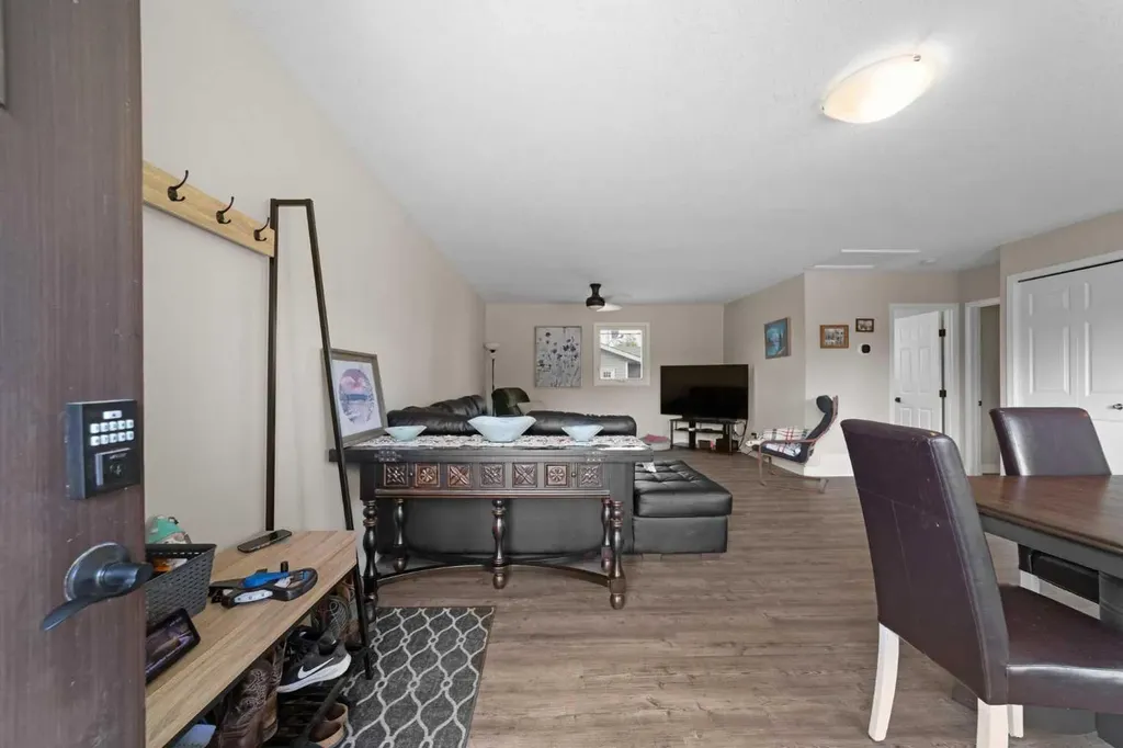 5302 49 Street Daysland AB T0B1A0