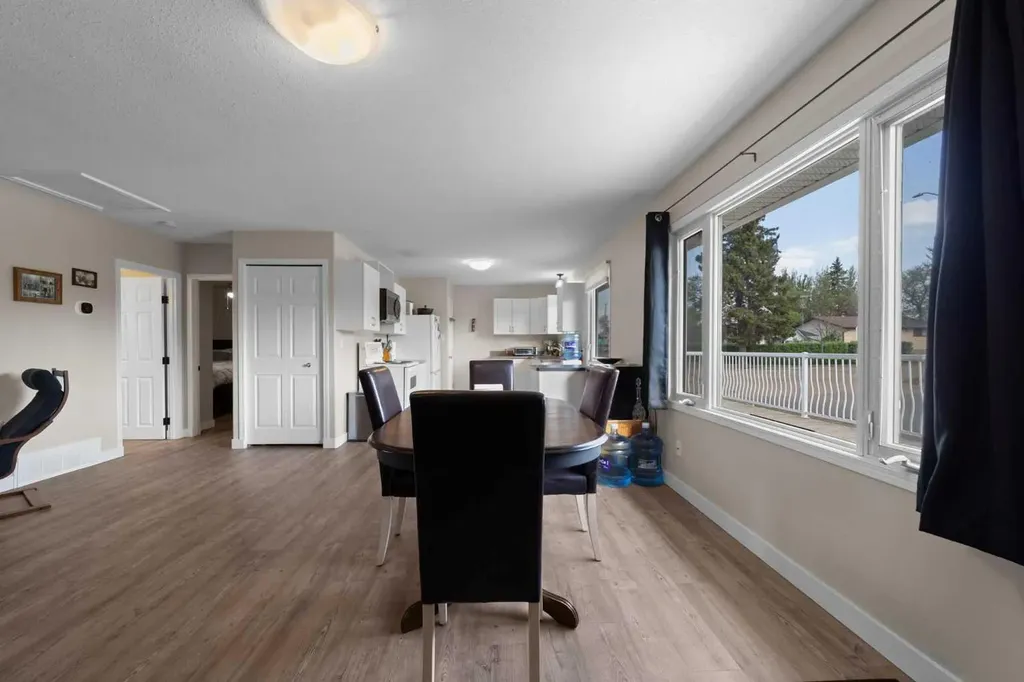 5302 49 Street Daysland AB T0B1A0
