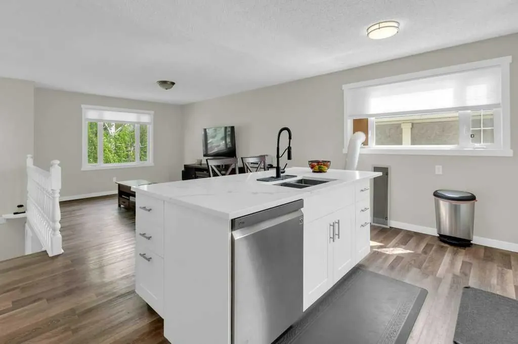 120 Alpine Crescent SE Airdrie AB T4B 1L5