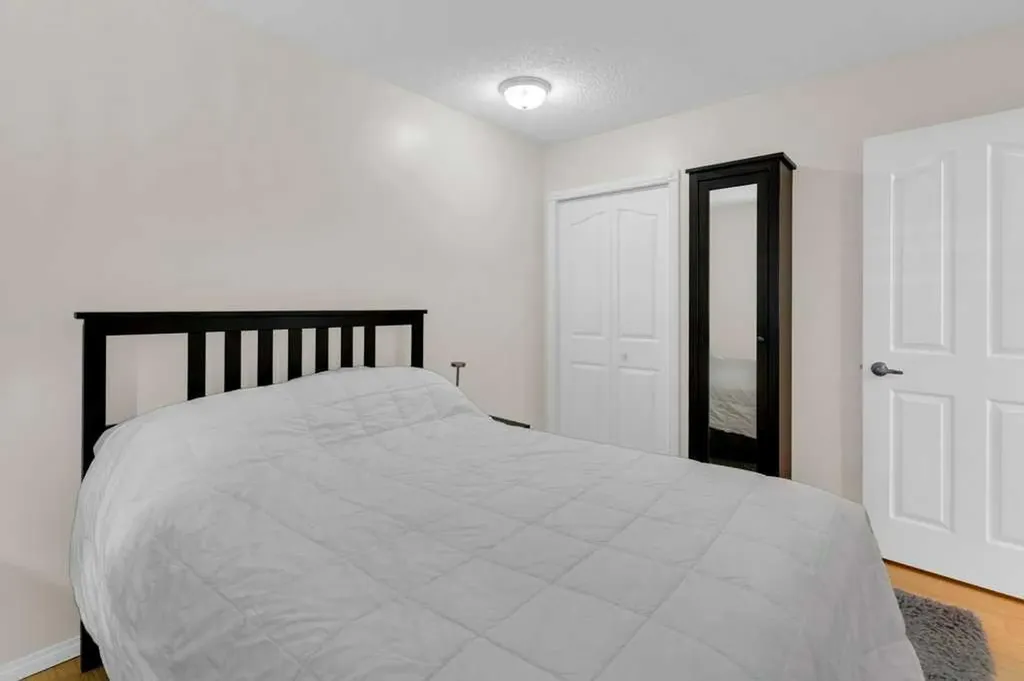 120 Alpine Crescent SE Airdrie AB T4B 1L5