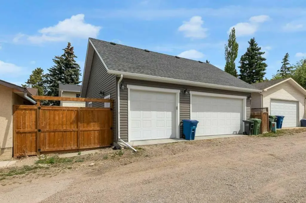 120 Alpine Crescent SE Airdrie AB T4B 1L5