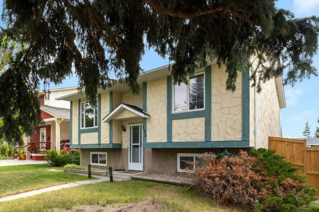 120 Alpine Crescent SE Airdrie AB T4B 1L5