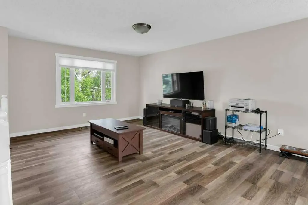 120 Alpine Crescent SE Airdrie AB T4B 1L5