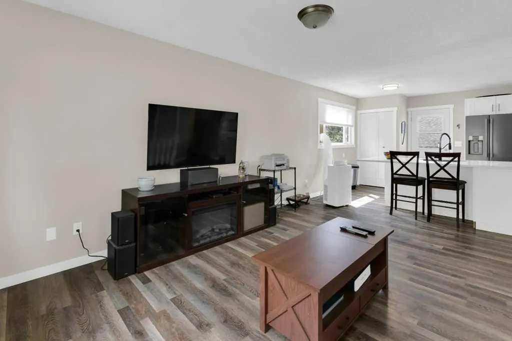 120 Alpine Crescent SE Airdrie AB T4B 1L5