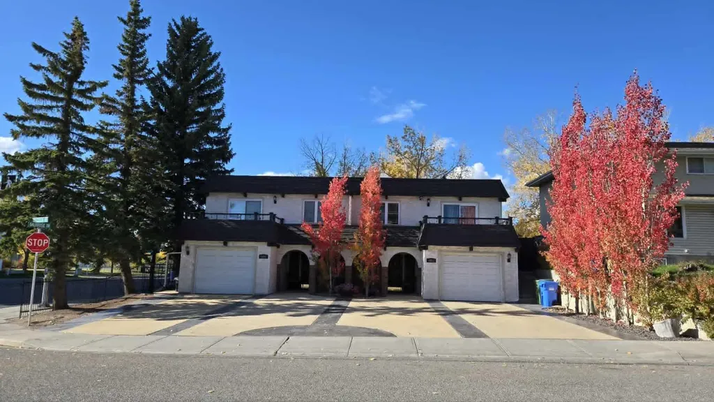 5801 Dalgleish Road NW Calgary AB T3A 1K4