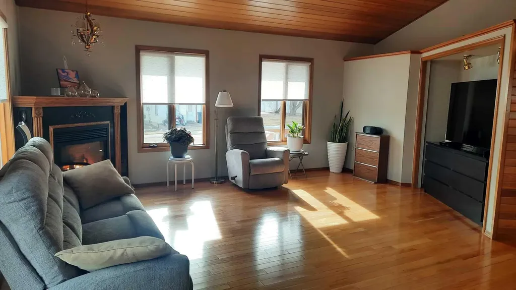 241 4 Street Drumheller AB T0J0Y0