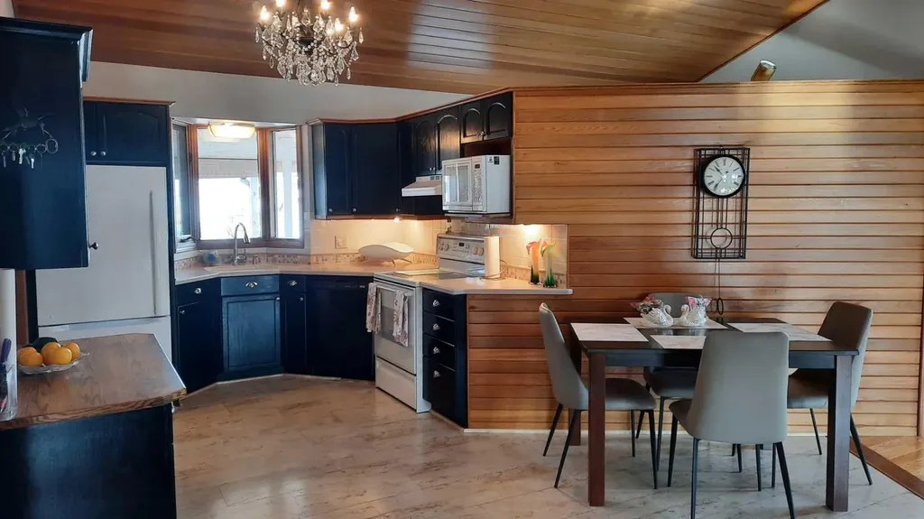 241 4 Street Drumheller AB T0J0Y0