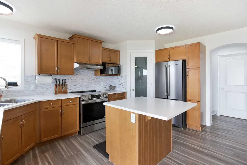 514 Stonegate Road NW Airdrie AB T4B3A1
