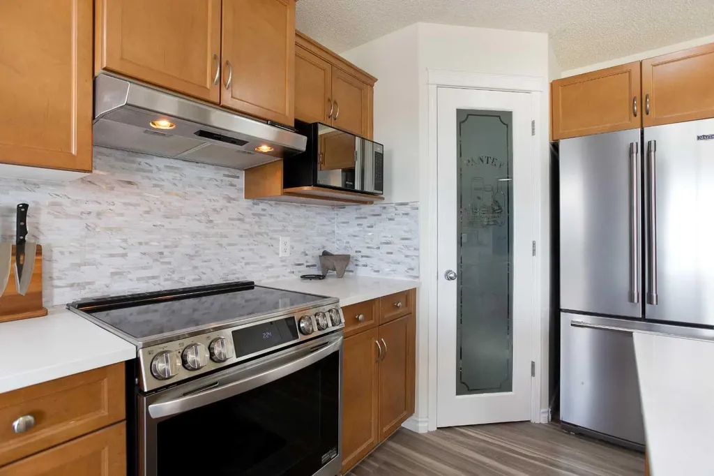 514 Stonegate Road NW Airdrie AB T4B3A1