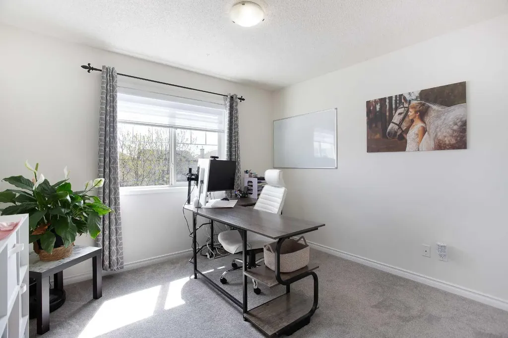 514 Stonegate Road NW Airdrie AB T4B3A1