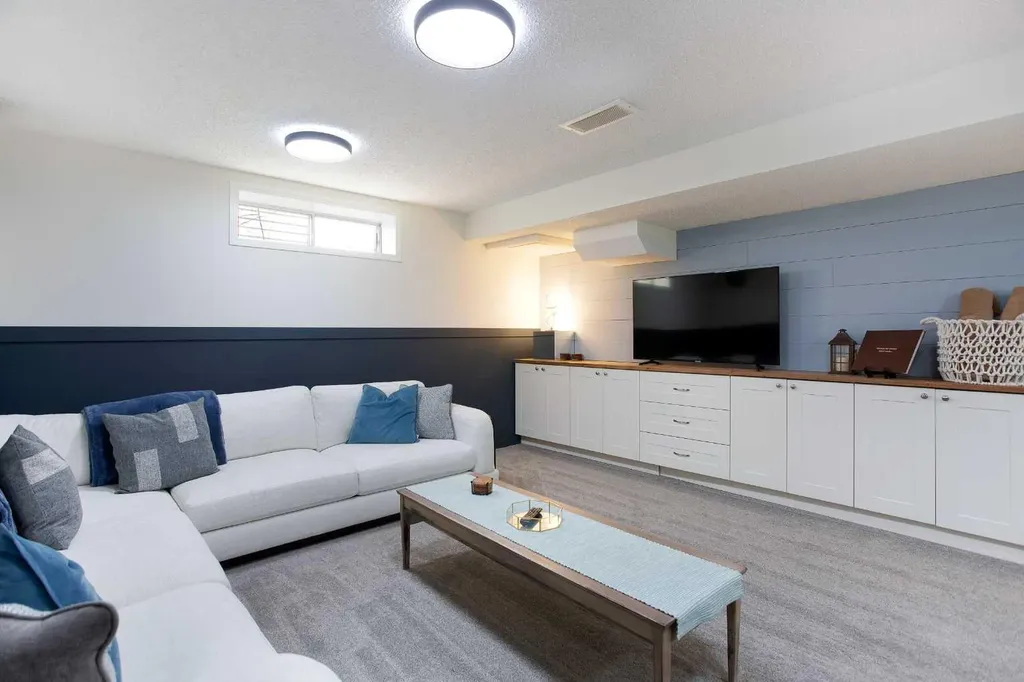 514 Stonegate Road NW Airdrie AB T4B3A1