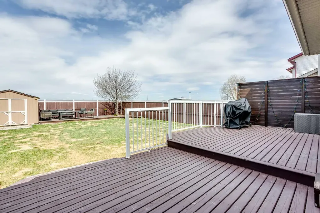514 Stonegate Road NW Airdrie AB T4B3A1